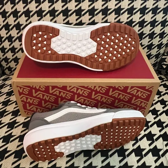 Vans Range EXP Kids' Skate Shoes- Size 1