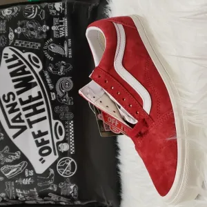 Vans RED authentic suade