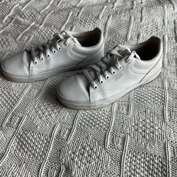 Vans® Seldan Low Leather Skate Shoes
