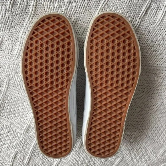 Vans® Seldan Low Leather Skate Shoes