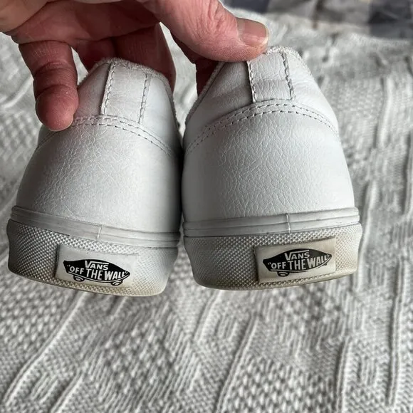 Vans® Seldan Low Leather Skate Shoes