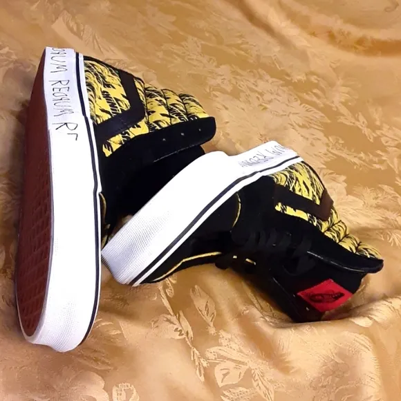 VANS Sk8-Hi House Of Terror, The Shining 9.5 Men 11.0 Women's EXELLENT CONDITION