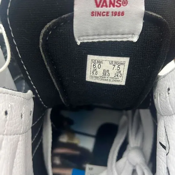 Vans SK8-Hi “the museum or art” NWT- men-6 women 7.5