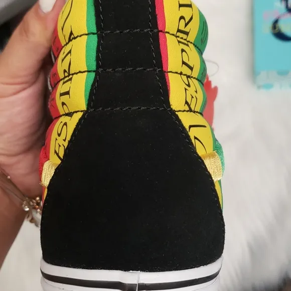 Vans spirit hi top black  Red Yellow