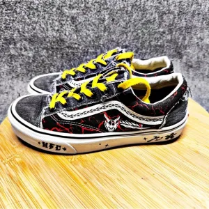 Vans Stranger Things Hellfire x 36 club skate shoes womens size 7.5/ Mens 6