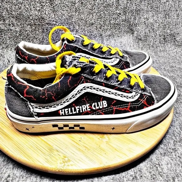 Vans Stranger Things Hellfire x 36 club skate shoes womens size 7.5/ Mens 6