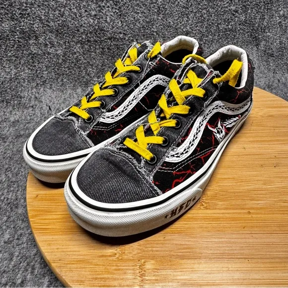 Vans Stranger Things Hellfire x 36 club skate shoes womens size 7.5/ Mens 6