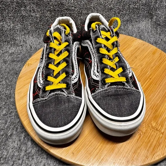 Vans Stranger Things Hellfire x 36 club skate shoes womens size 7.5/ Mens 6
