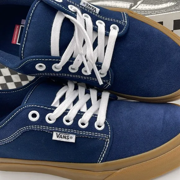 Vans WMNS Vans Blue Canvas Sneakers Skate Chukka LoDress Blues/GumVN0A4BX4FS1