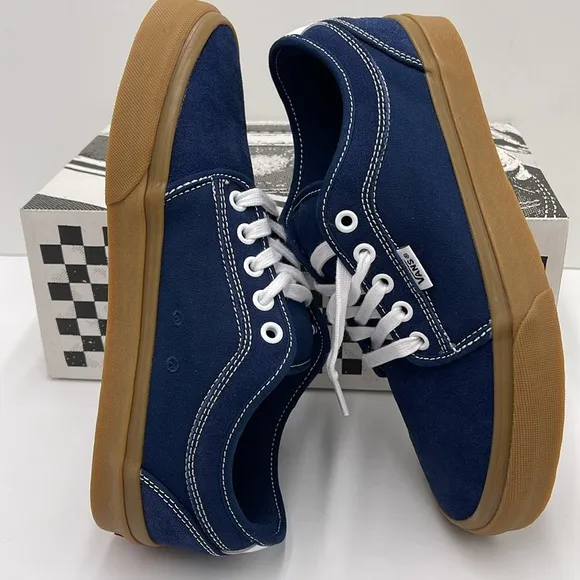 Vans WMNS Vans Blue Canvas Sneakers Skate Chukka LoDress Blues/GumVN0A4BX4FS1