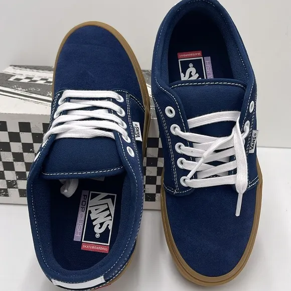 Vans WMNS Vans Blue Canvas Sneakers Skate Chukka LoDress Blues/GumVN0A4BX4FS1