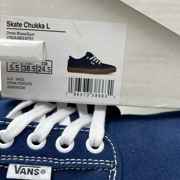 Vans WMNS Vans Blue Canvas Sneakers Skate Chukka LoDress Blues/GumVN0A4BX4FS1