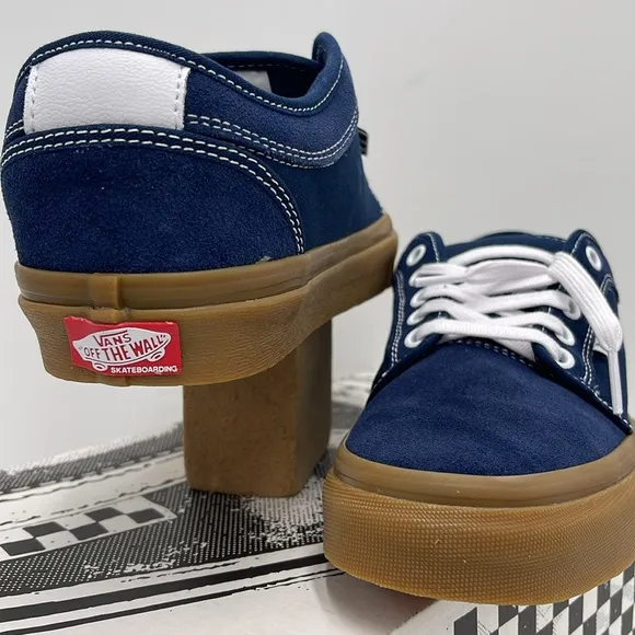 Vans WMNS Vans Blue Canvas Sneakers Skate Chukka LoDress Blues/GumVN0A4BX4FS1