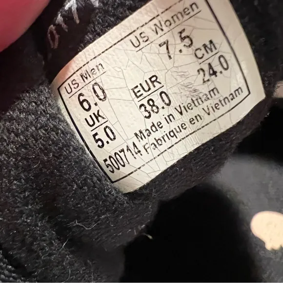 Vans X Peanuts &quot;Good Grief &quot; Charlie Brown Skate Shoes Women 7.5- Men 6