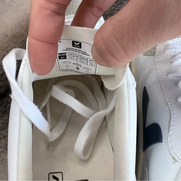 Veja V-10 White California Leather Low Top Sneakers