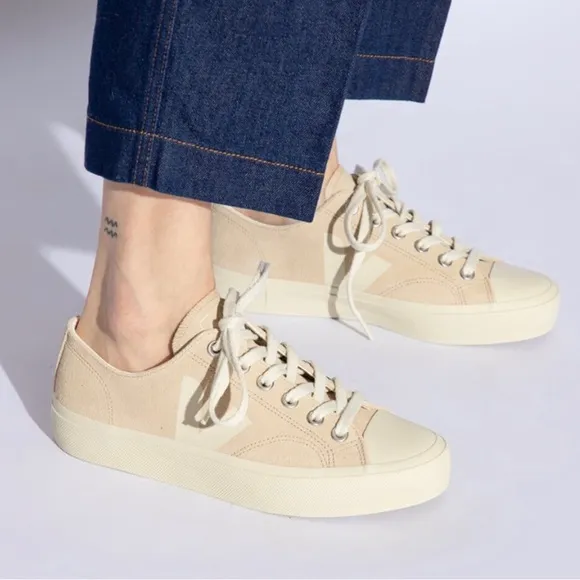 Veja Wata II Low-Top Sneakers almond / Pierre women’s size 9 shoes
