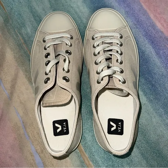 Veja Wata II Low-Top Sneakers almond / Pierre women’s size 9 shoes
