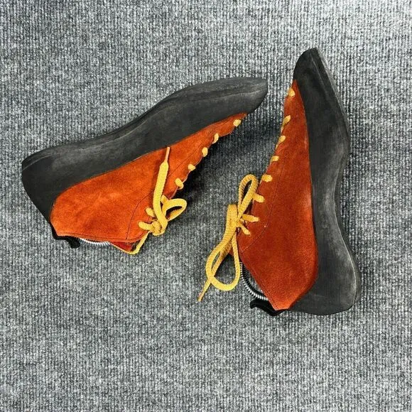 Vintage Fire High Top Rock Climbing Bouldering Shoes Womens 7 Orange Suede