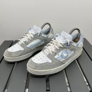 Vintage Hello Kitty Sanrio Skate Shoes Women's 7.5 2004 Gray Blue Flawed