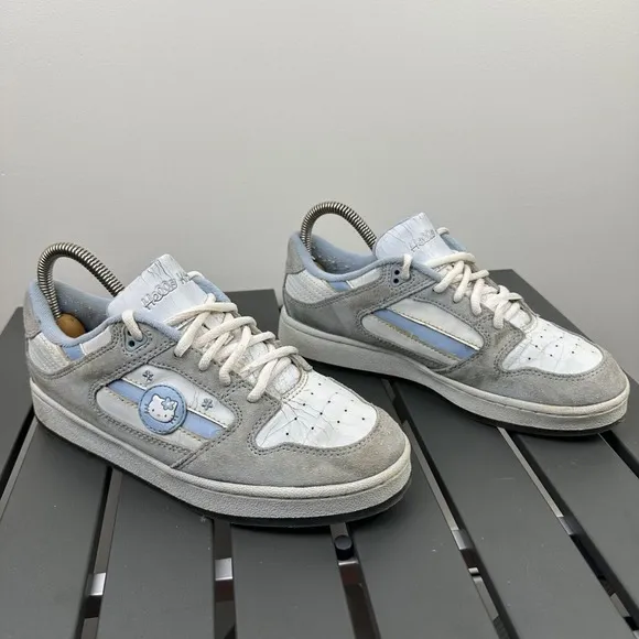 Vintage Hello Kitty Sanrio Skate Shoes Women's 7.5 2004 Gray Blue Flawed