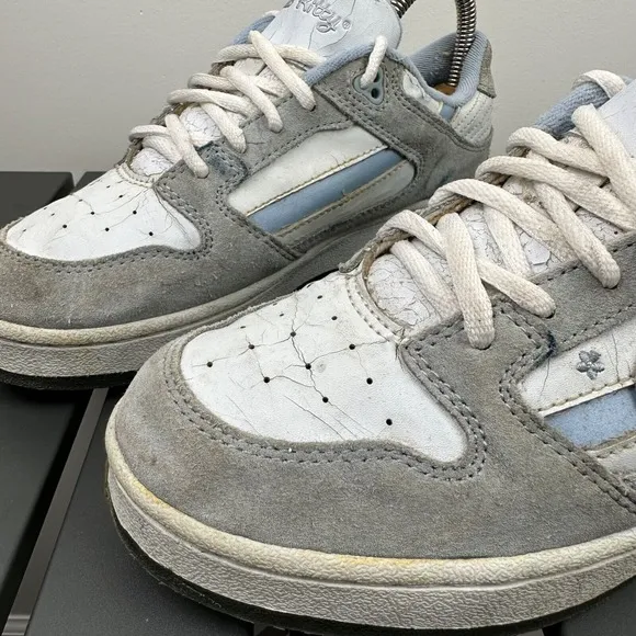 Vintage Hello Kitty Sanrio Skate Shoes Women's 7.5 2004 Gray Blue Flawed