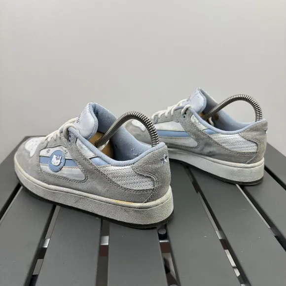 Vintage Hello Kitty Sanrio Skate Shoes Women's 7.5 2004 Gray Blue Flawed