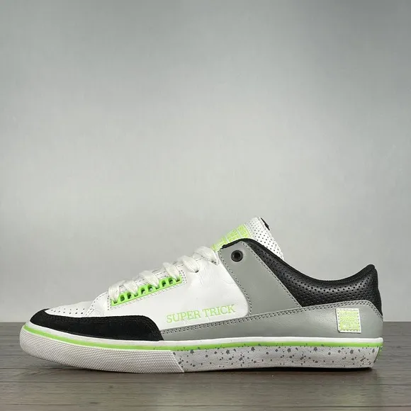 VISION STREET WEAR Super Trick Mens 9 VTG Y2K Skate Shoes Rare Wht/Blk/Grey/Grn
