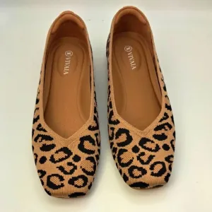 Vivaia Margot size 8 Women's Leopard Print Flat Walker Stretch Knit Ballet Flat