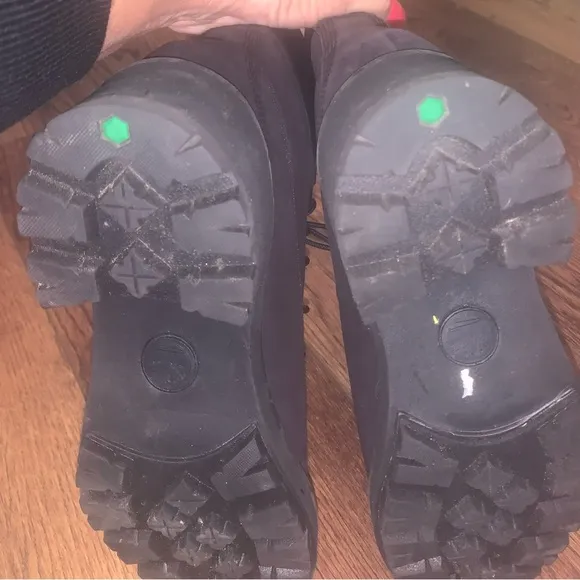 Women's Kinsley 6-Inch Waterproof Boots: Worn Twice-Excellent Cond. MSRP $140