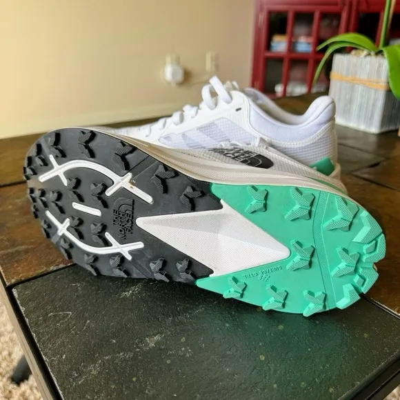 Women’s VECTIV Enduris 3 Trail Run Shoes - White &amp; Vivid Seafoam Teal - Sz 9.5