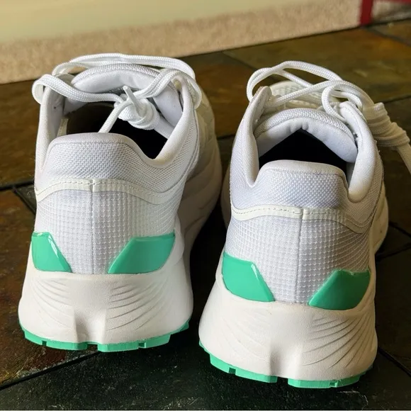 Women’s VECTIV Enduris 3 Trail Run Shoes - White &amp; Vivid Seafoam Teal - Sz 9.5