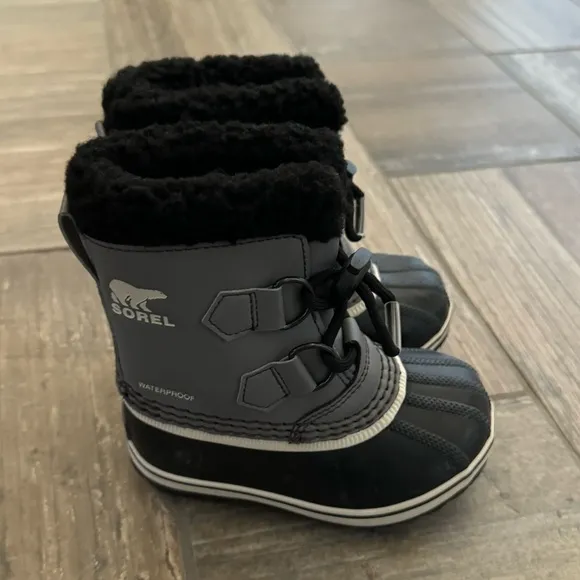 YOOT PAC TP Children’s Waterproof Boots size 8