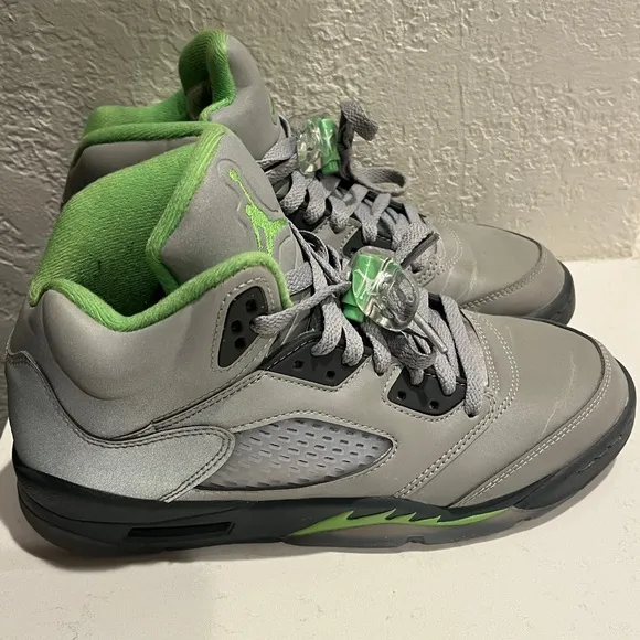 Youth size 6.5 Retro Jordan 5 Gren Bean Icey Gray kids shoes